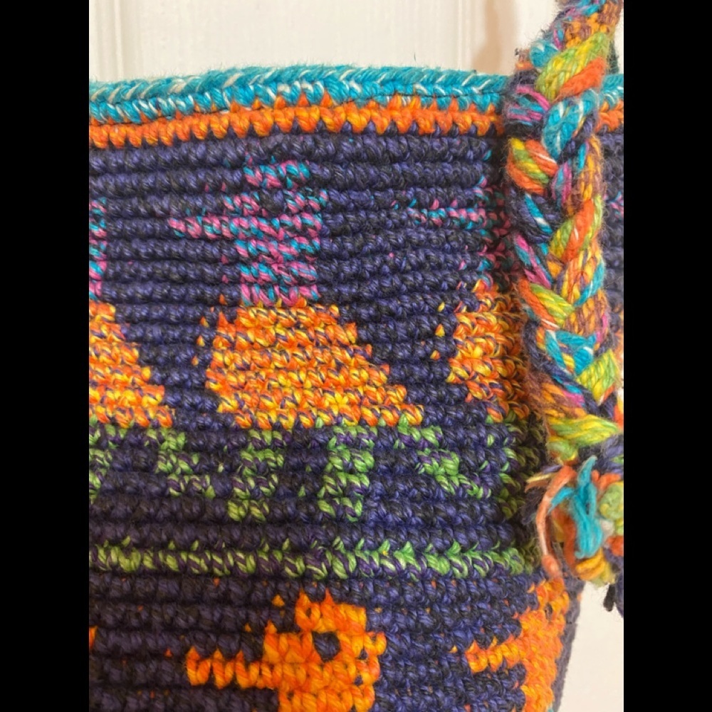Handmade hobo purse crossbody knitted crochet 12x12 - Picture 4 of 10
